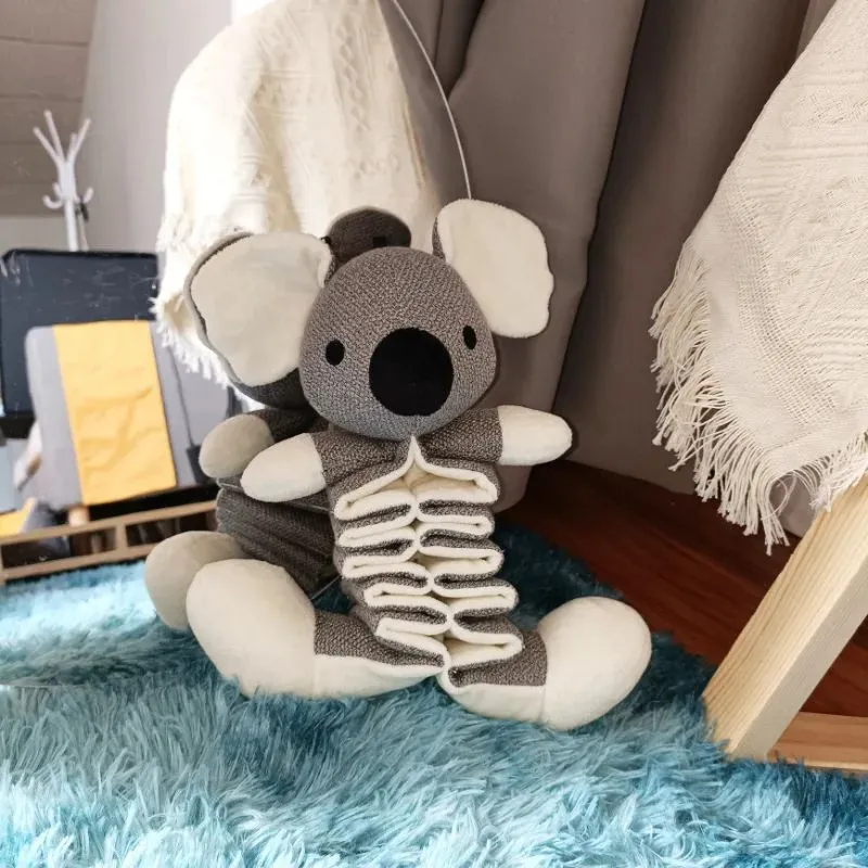 Köpekler peluş oyuncakların hışırtısını sever mi?